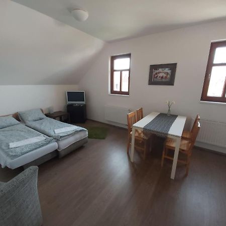 Pivni Lednice Lhota pod Libcany Exteriér fotografie