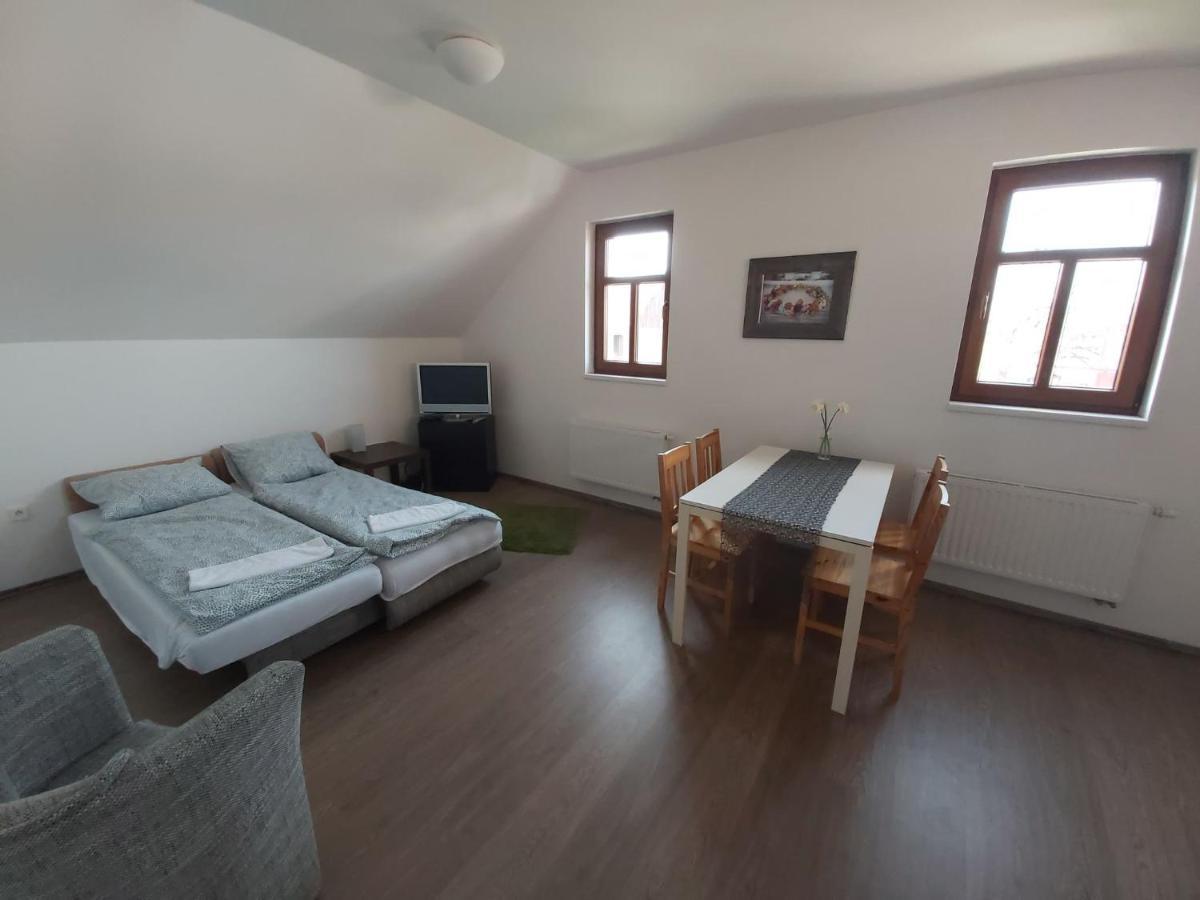 Pivni Lednice Lhota pod Libcany Exteriér fotografie